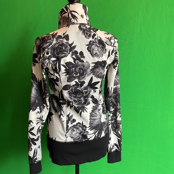 🍋Lulu Floral Jacket - Picture 6 of 11